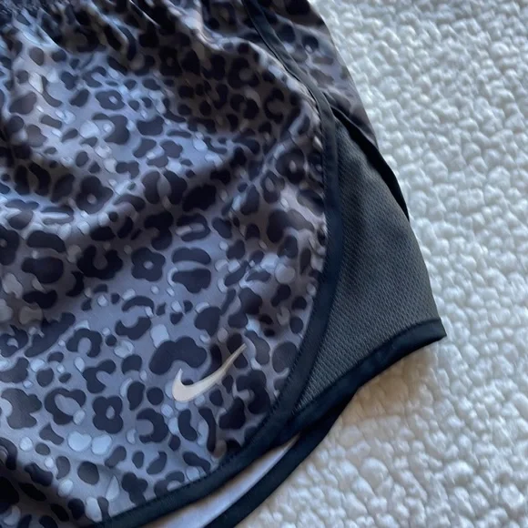 Nike Dri fit leopard grey athletic shorts - Picture 2 of 8